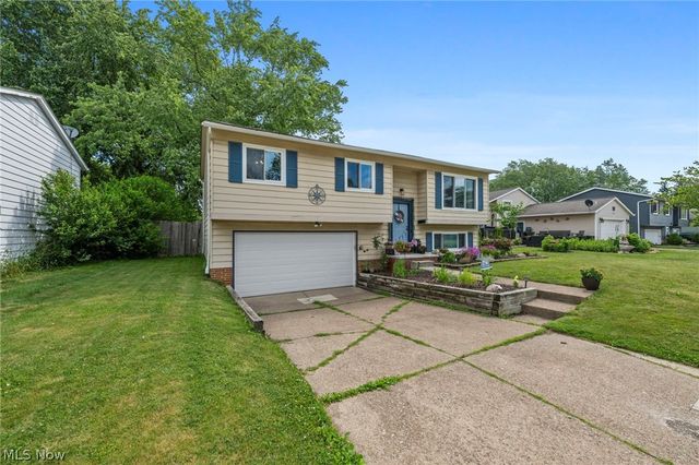 335 Bayshore Drive, Eastlake, OH 44095