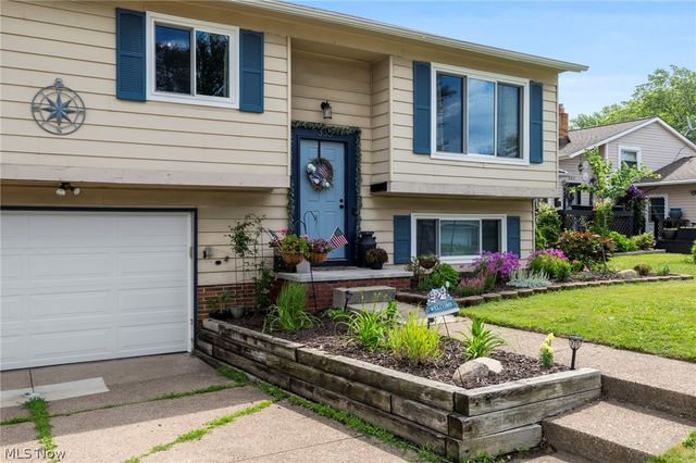 335 Bayshore Drive, Eastlake, OH 44095