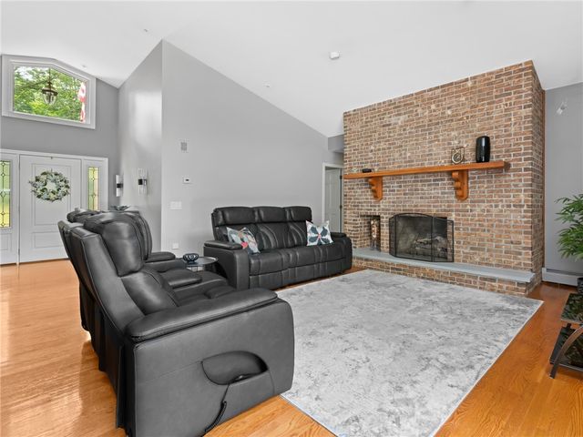 154 Beechwood Drive, Cranston, RI 02921