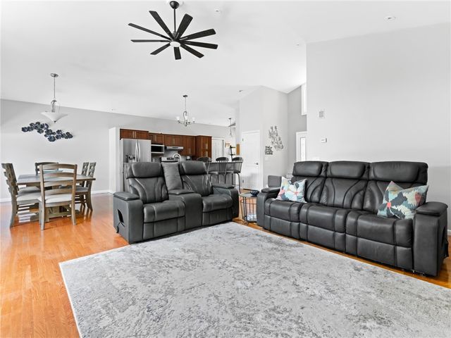 154 Beechwood Drive, Cranston, RI 02921