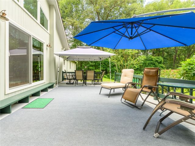 154 Beechwood Drive, Cranston, RI 02921