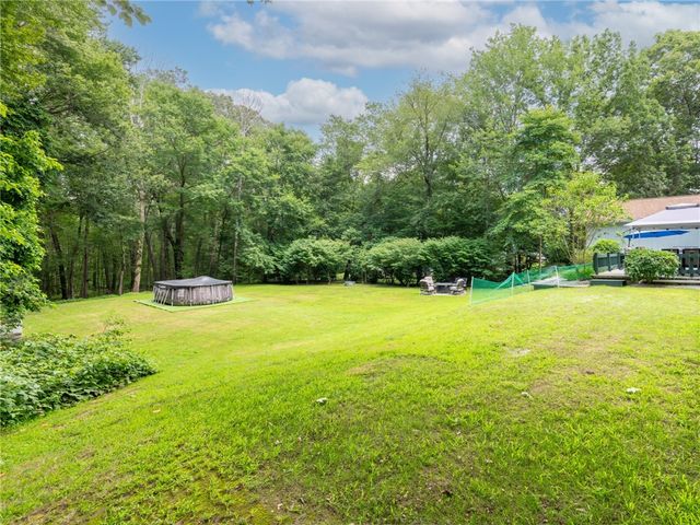 154 Beechwood Drive, Cranston, RI 02921