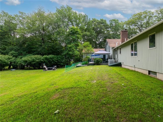 154 Beechwood Drive, Cranston, RI 02921