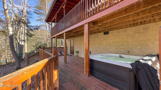 2230 Cove Creek Drive, Sevierville, TN 37862