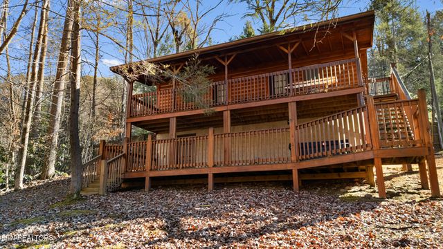 2230 Cove Creek Drive, Sevierville, TN 37862