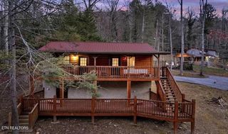 2230 Cove Creek Drive, Sevierville, TN 37862