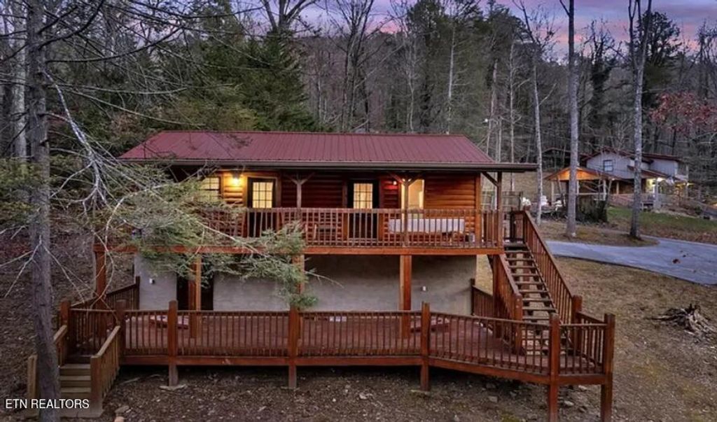 2230 Cove Creek Drive, Sevierville, TN 37862