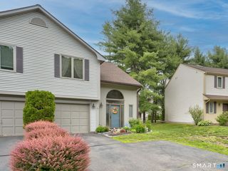 36 Apple Hill 36, Newington, CT 06111
