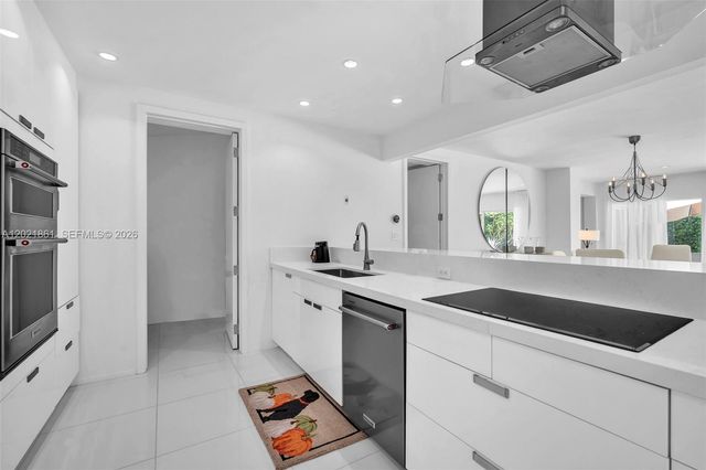 203 Ridgewood Rd, Coral Gables, FL 33133