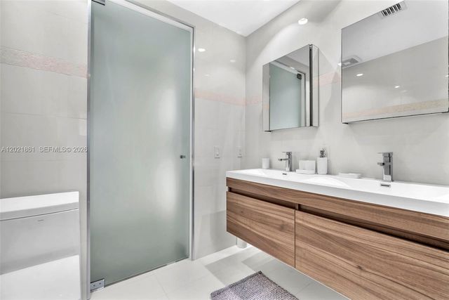 203 Ridgewood Rd, Coral Gables, FL 33133
