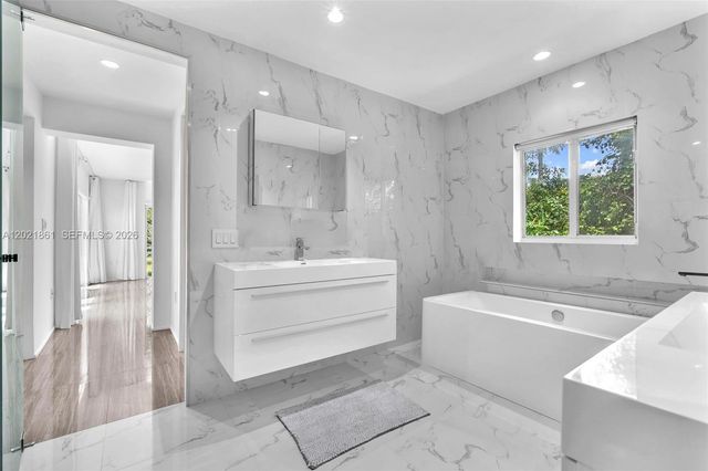 203 Ridgewood Rd, Coral Gables, FL 33133