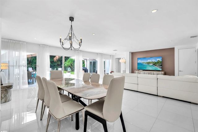 203 Ridgewood Rd, Coral Gables, FL 33133