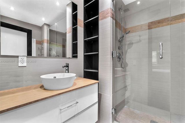 203 Ridgewood Rd, Coral Gables, FL 33133