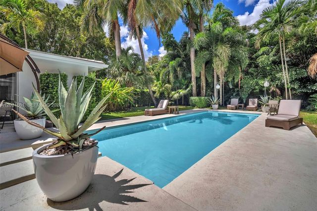 203 Ridgewood Rd, Coral Gables, FL 33133