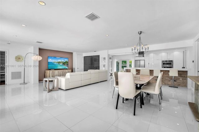 203 Ridgewood Rd, Coral Gables, FL 33133