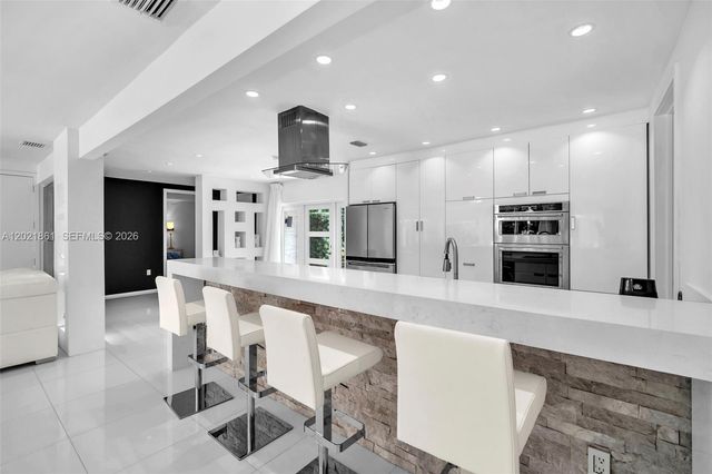203 Ridgewood Rd, Coral Gables, FL 33133