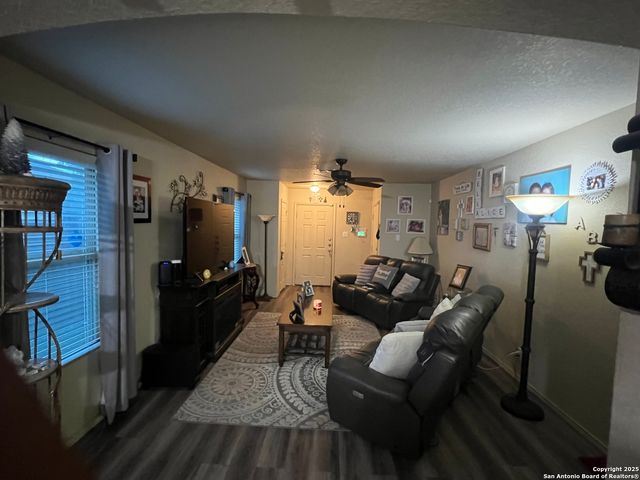 6827 Freedom Ridge, San Antonio, TX 78242