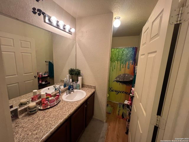 6827 Freedom Ridge, San Antonio, TX 78242