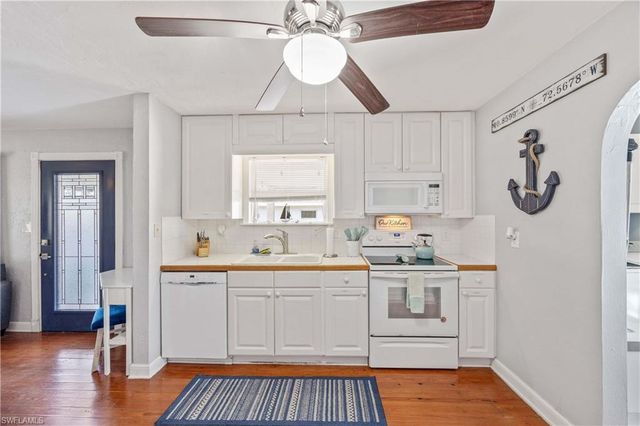 547 101st AVE N, Naples, FL 34108