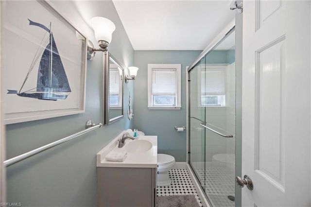 547 101st AVE N, Naples, FL 34108