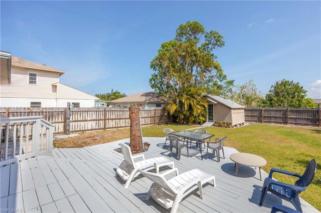 547 101st AVE N, Naples, FL 34108