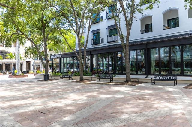 547 101st AVE N, Naples, FL 34108