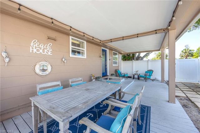 547 101st AVE N, Naples, FL 34108