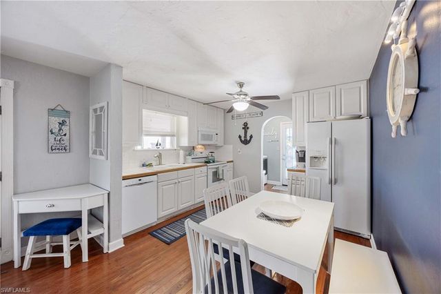 547 101st AVE N, Naples, FL 34108