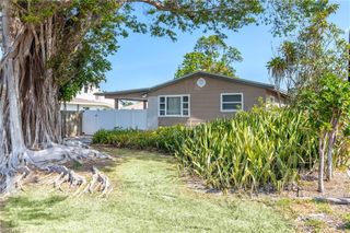 547 101st AVE N, Naples, FL 34108