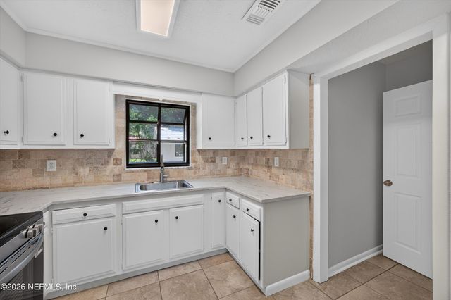 7453 JADE Drive N, Jacksonville, FL 32210