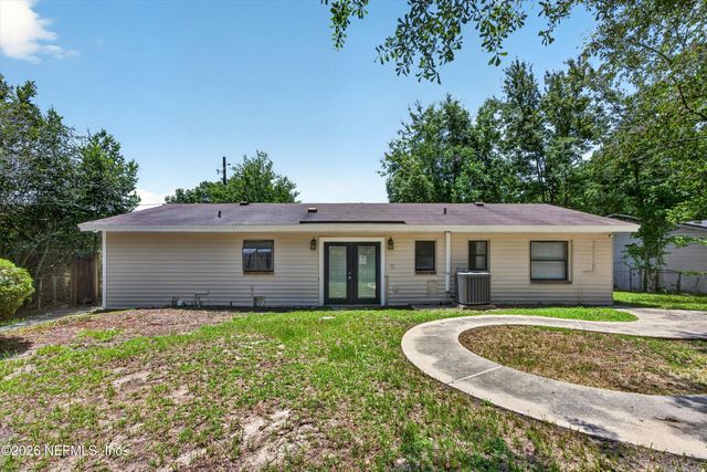 7453 JADE Drive N, Jacksonville, FL 32210
