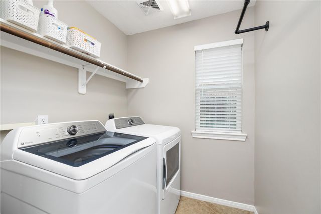 14207 Rock Dove Lane, Houston, TX 77044