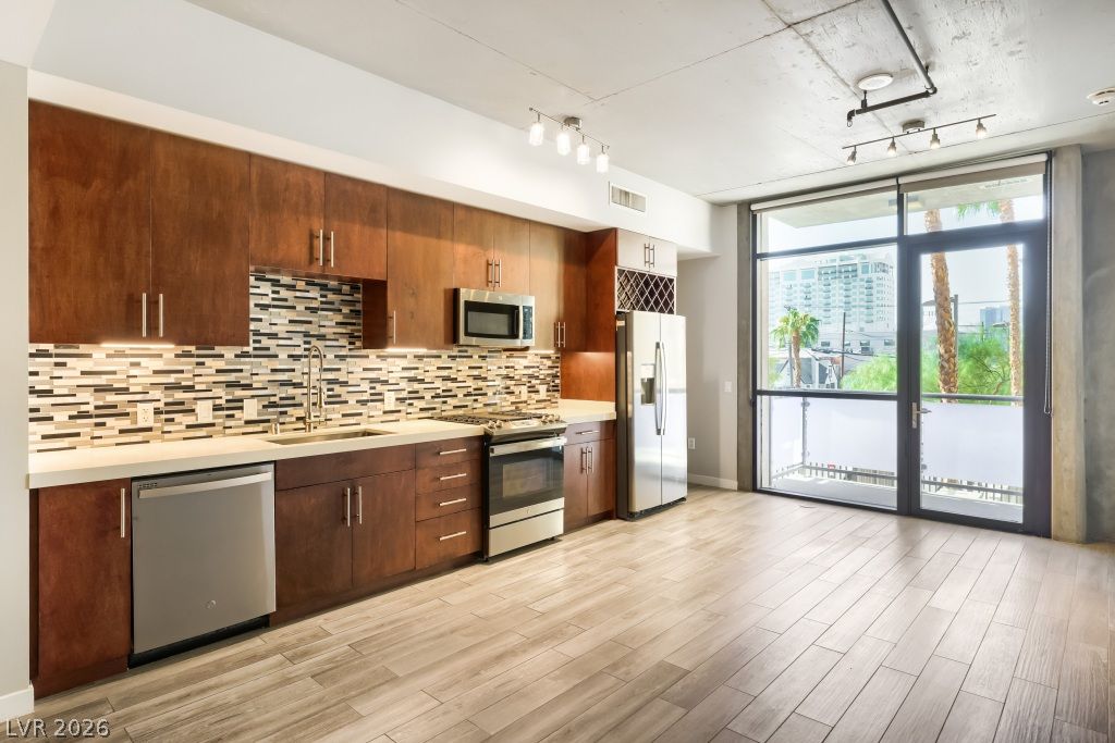 353 East Bonneville Avenue 253, Las Vegas, NV 89101 — photo 3