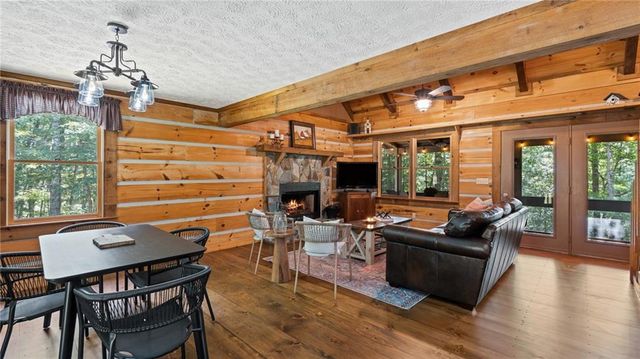 219 RIDGE TOP Lane, Blue Ridge, GA 30513