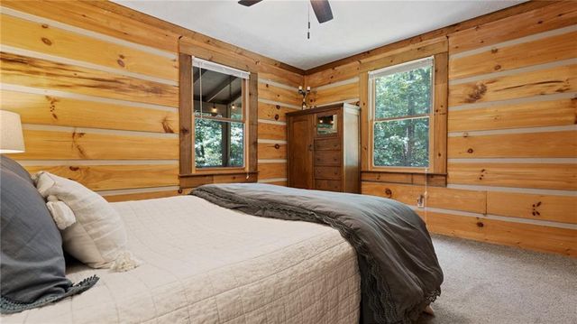 219 RIDGE TOP Lane, Blue Ridge, GA 30513