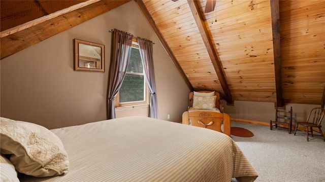 219 RIDGE TOP Lane, Blue Ridge, GA 30513