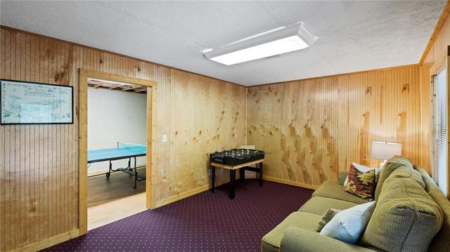 219 RIDGE TOP Lane, Blue Ridge, GA 30513