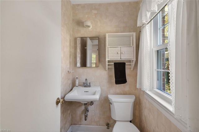 317 Central PW, Newport News, VA 23606