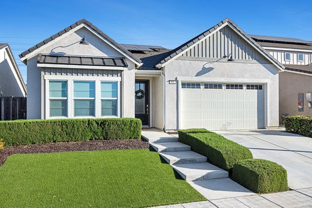 601 Wishon Avenue W, Madera, CA 93636