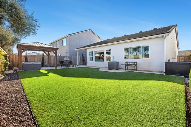 601 Wishon Avenue W, Madera, CA 93636