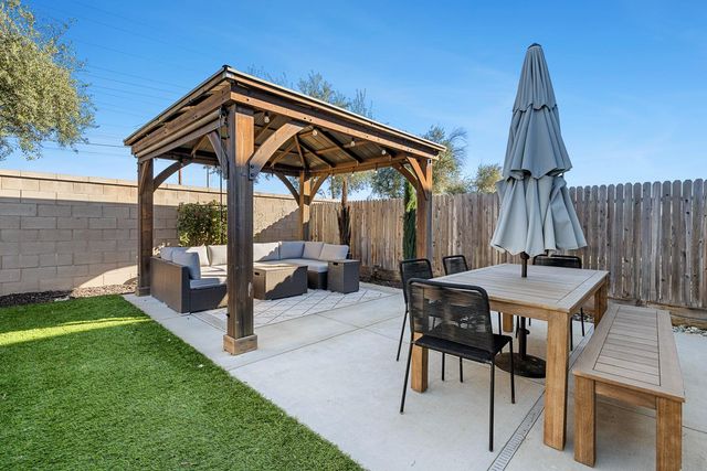 601 Wishon Avenue W, Madera, CA 93636