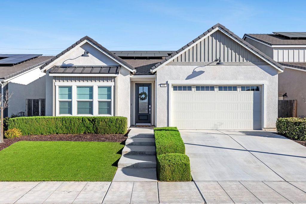 601 Wishon Avenue W, Madera, CA 93636