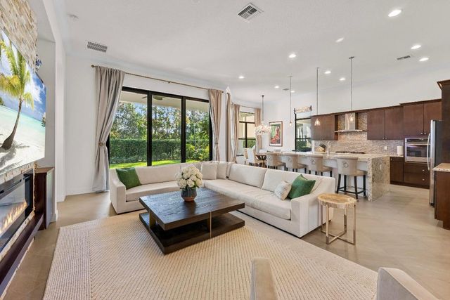 1110 Faulkner Terrace, Palm Beach Gardens, FL 33418