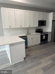 765 N 39TH ST, Philadelphia, PA 19104