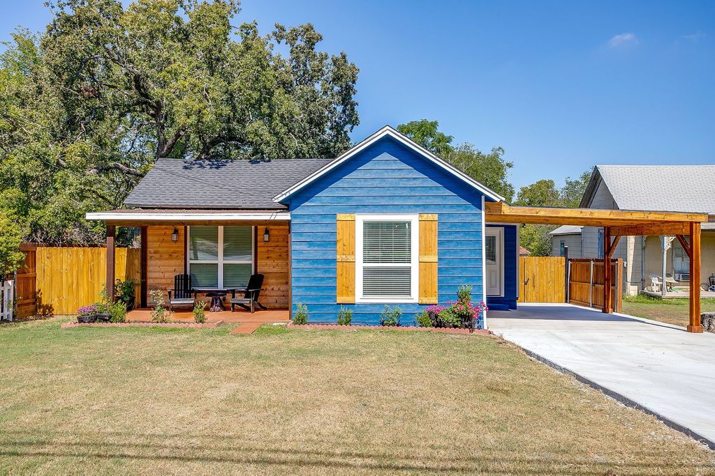 309 E Lee Avenue, Weatherford, TX 76086