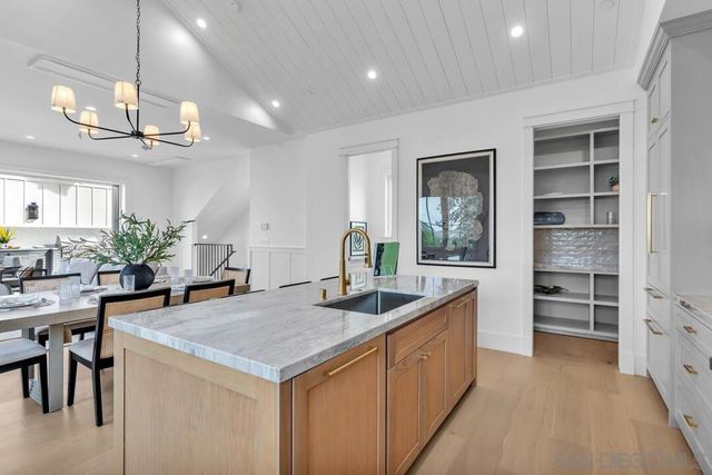 1054 Isabella Avenue, Coronado, CA 92118