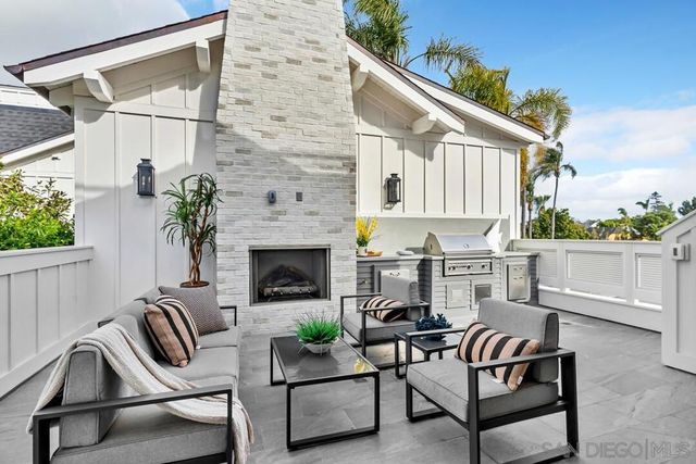 1054 Isabella Avenue, Coronado, CA 92118