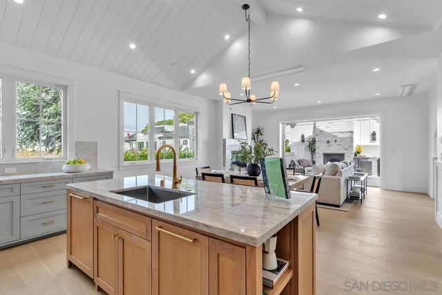 1054 Isabella Avenue, Coronado, CA 92118