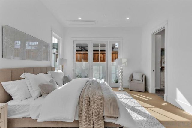 1054 Isabella Avenue, Coronado, CA 92118