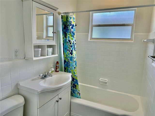 301 NE 15th Ave 1, Fort Lauderdale, FL 33301
